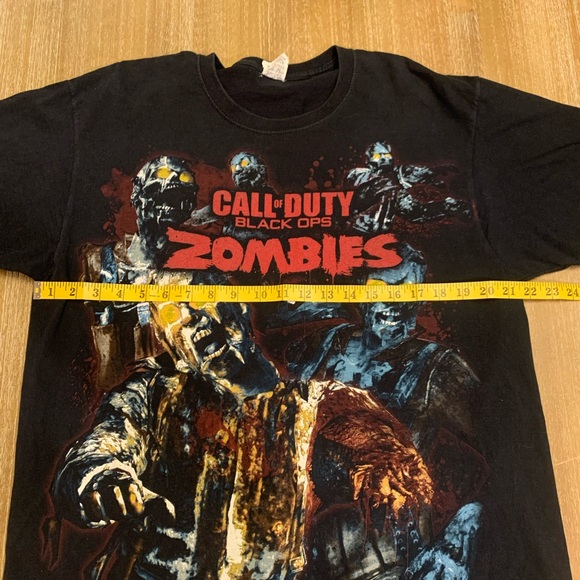 Call of Duty Black Ops Zombies T Shirt - Picture 4 of 8